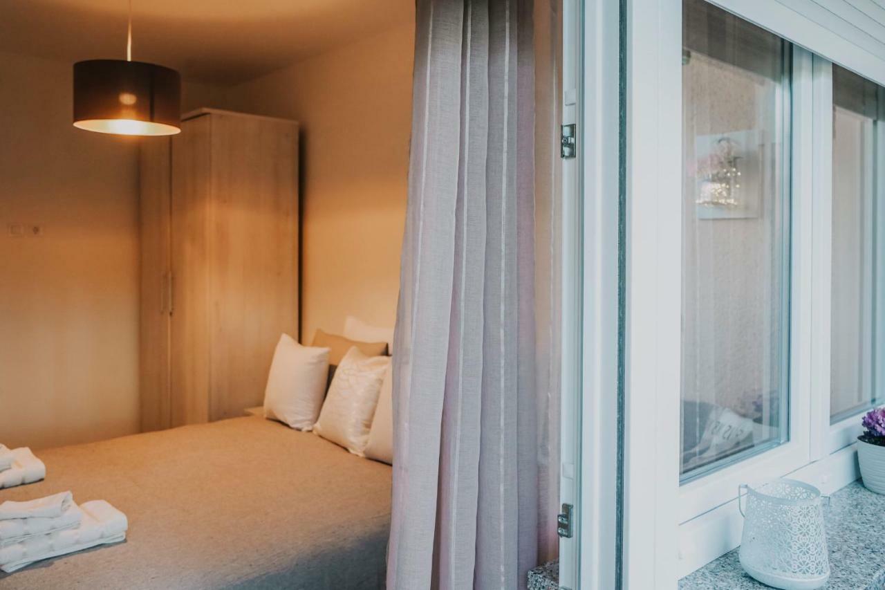 Apartman Bacchus Pula Exterior foto